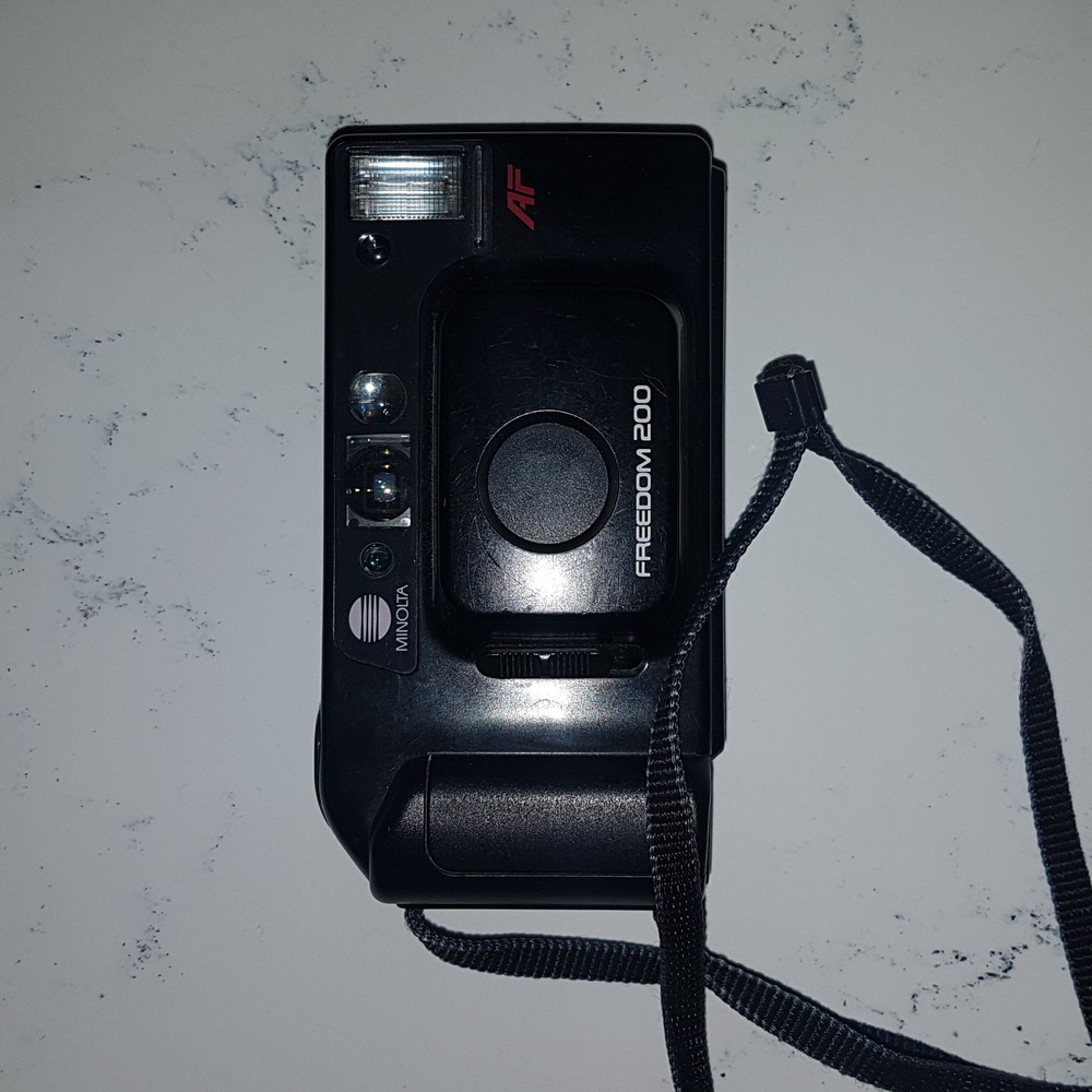 Minolta Freedom 200 35mm Film Photo  Camera vintage